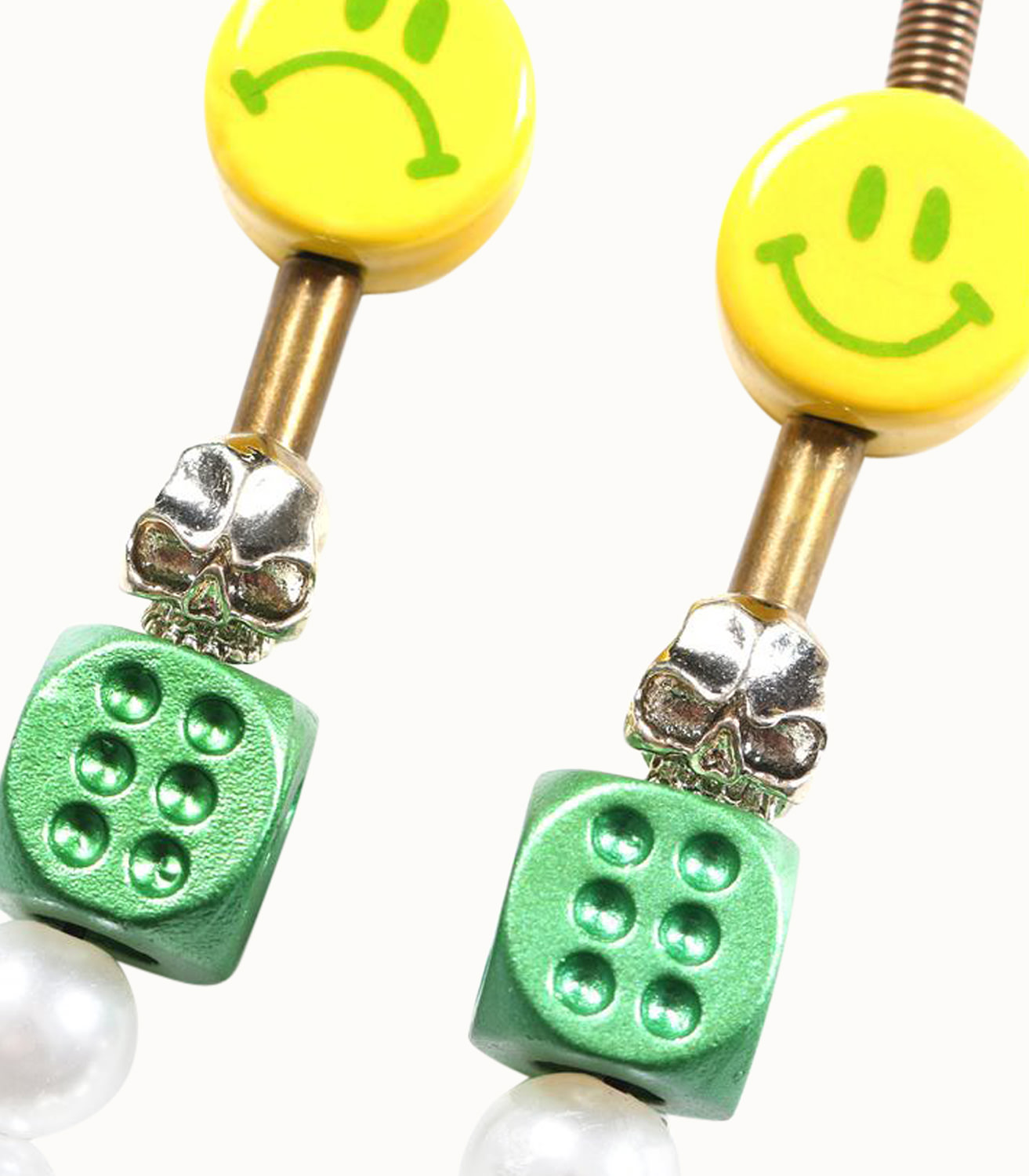 SALUTE SMILEY NECKLACE | Playground