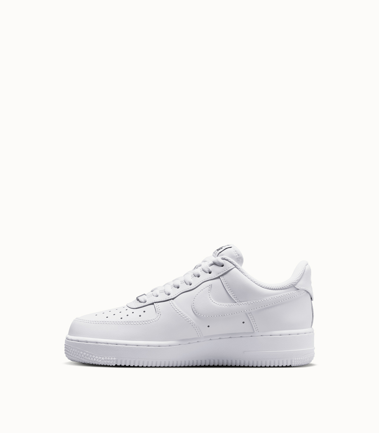 NIKE AIR FORCE 1 07 FLYEASE SNEAKERS COLOR WHITE | Playground